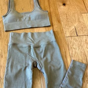 Beige/brown workout set